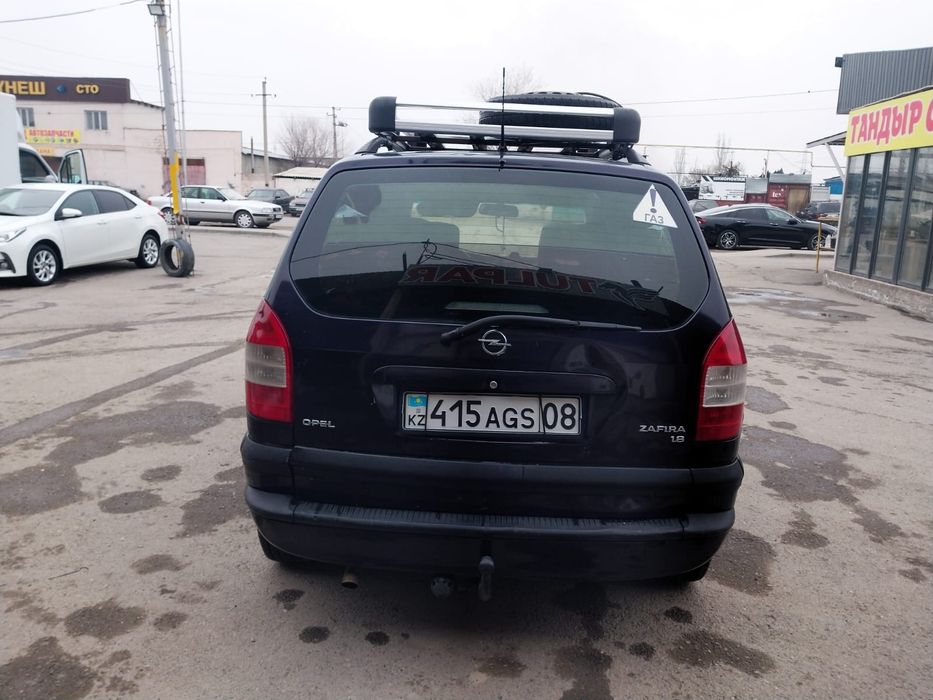 Опел Зафира 2003