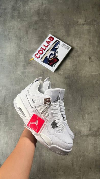 Air Jordan 4 Retro “Metallic White Silver”