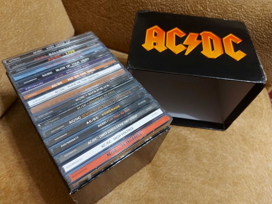 Недорого фирменные Aудио-CD