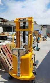 shtablyor ruchnoy  pol avtomat  Штабелер 2 tonna 160 sm