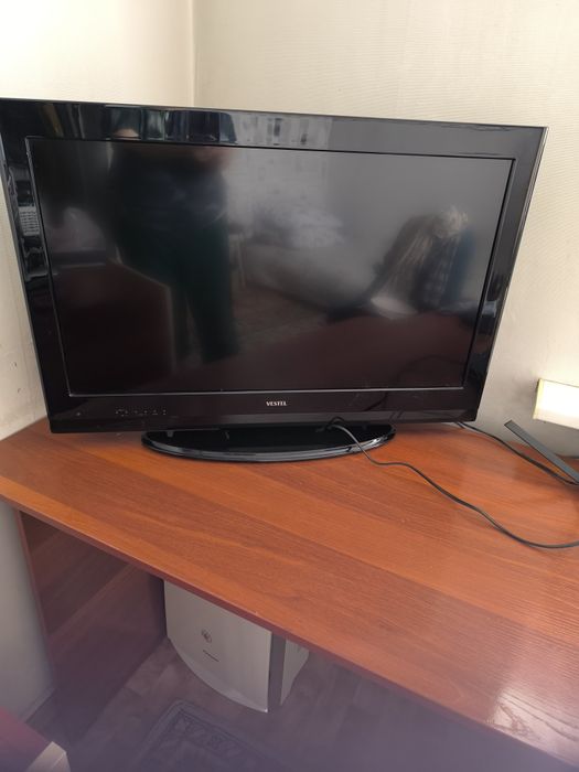 Срочно продам телевизор