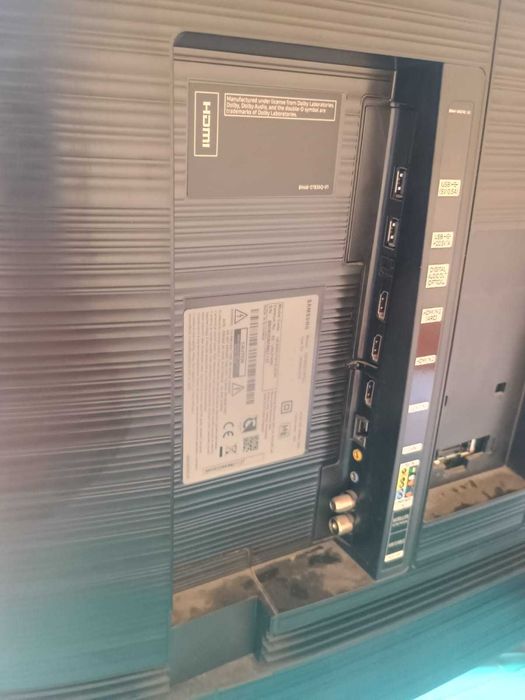 de vanzare pentru piese ,cu telecomanda,TV Samsunt 4K Ultra Hd