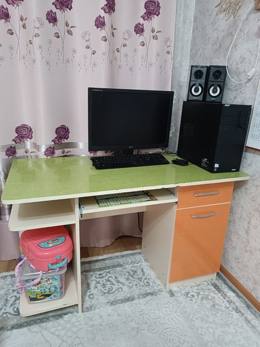 Продам дёшево стол