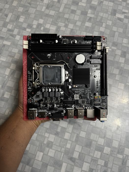 Материнская плата H61 НОВАЯ