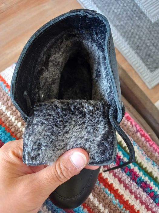 Продам детскую обувь