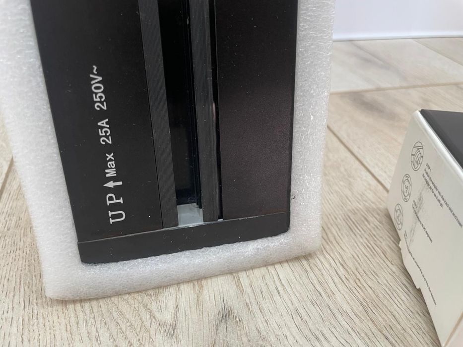 Трэковая розетка