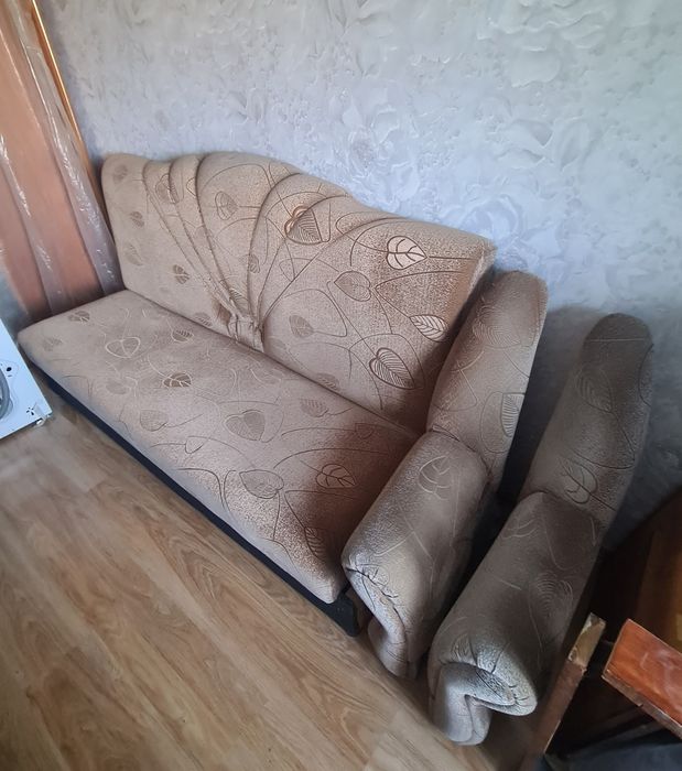 Продам диван 1,9 метра