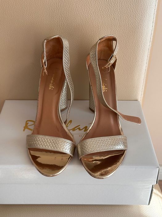 Златни сандали R. Polanski