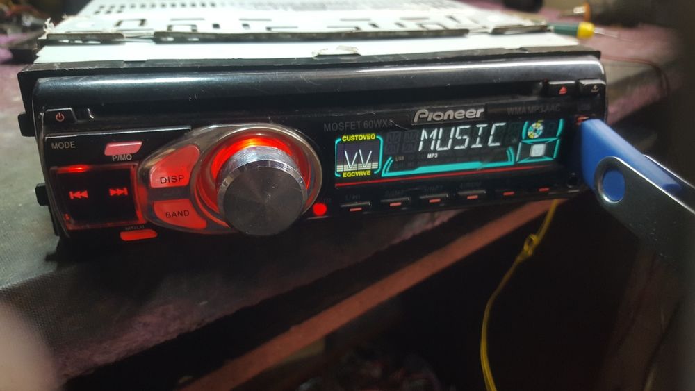 Продам магнитолы