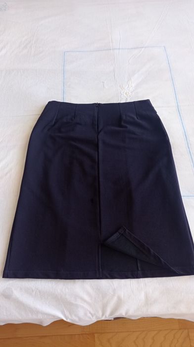 Права пола в два цвята -тъмносин и черен,10 лв за един брой