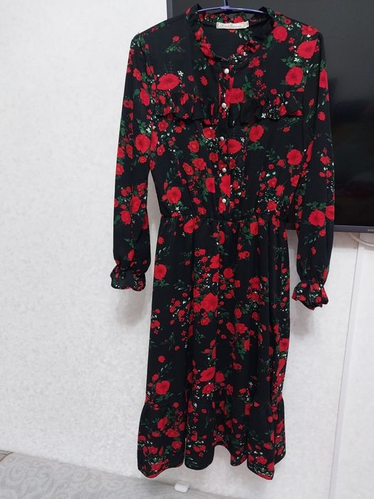 Продам платье все по  5000