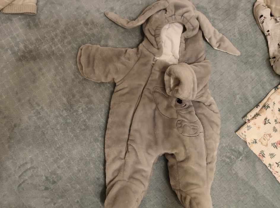 Продам комбинезоны детские