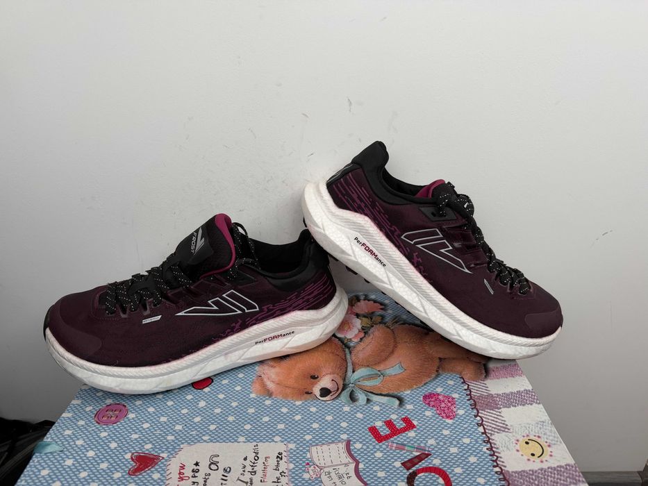 SARVA Frost 2' Waterproof''oригинални маратонки с шипове 41.5 номер