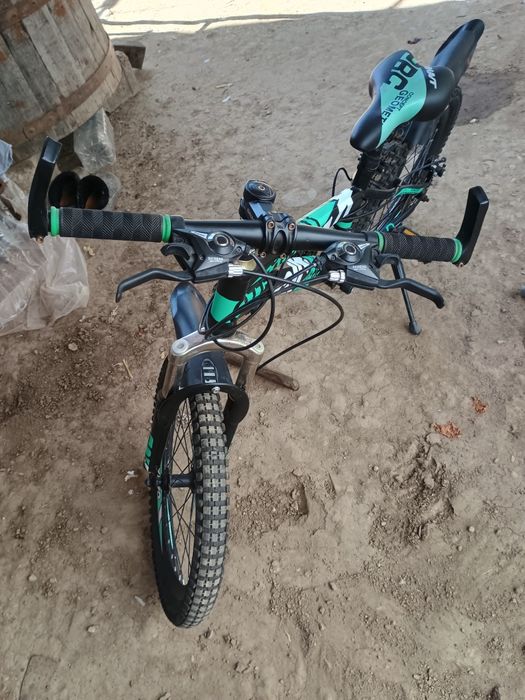 Giant Caraiman 20"frâne disc 21 viteze 7 și 12 ani.
