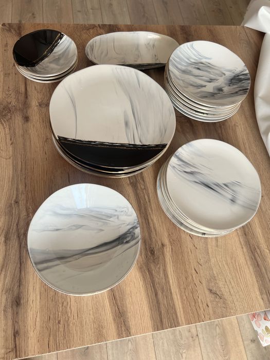 Продам красивый сервиз