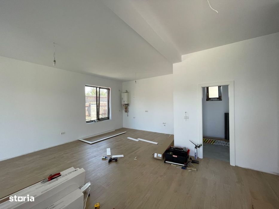 Duplex 4 camere  3 dormitoare | Curte amenajata | Mosnita-Noua