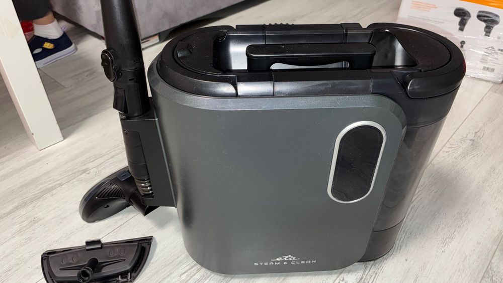 ETA Steam& Clean Vacuum Cleaner - прахосмукачка с функция пране и пара