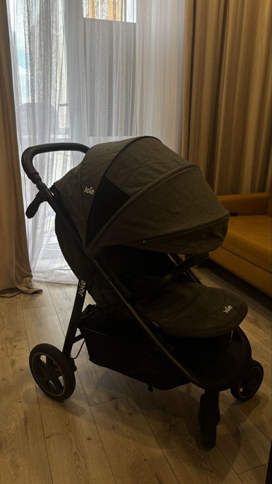 Коляска прогулочная Jole