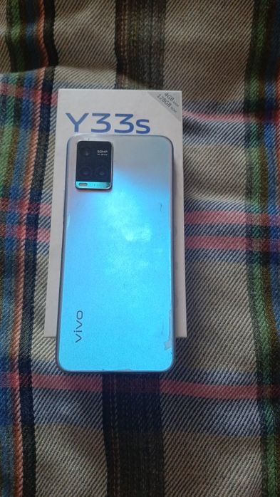 Телефон vivoY33s