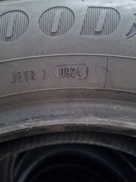 Anvelope de vânzare