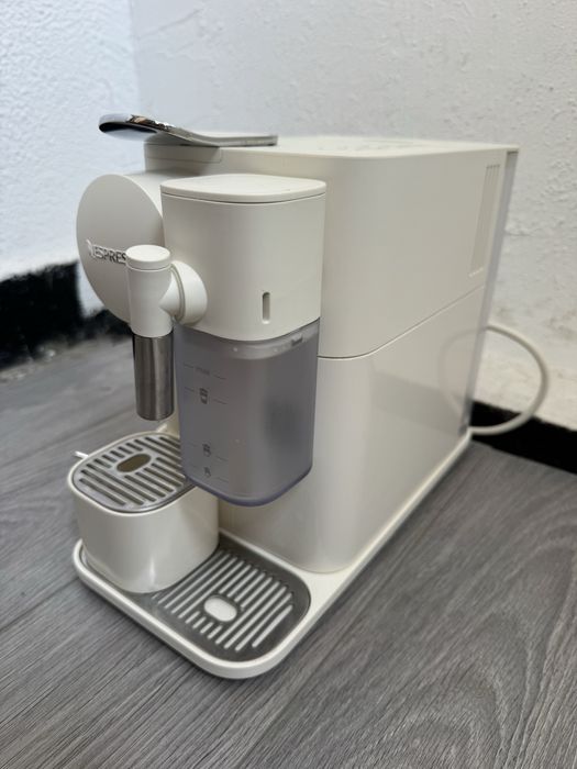 Кафемашина с Капсули De'Longhi Nespresso Lattissima One Evo EN510.W Еспресо Капучино, Капсулна!