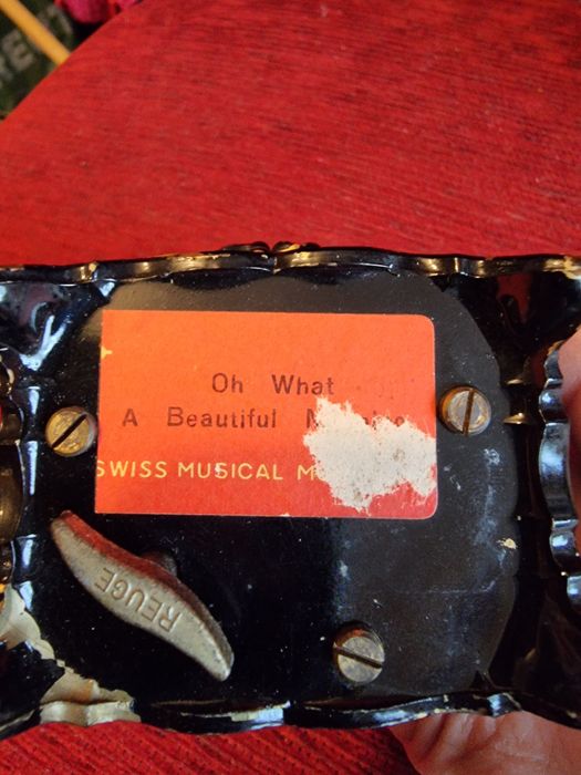 Ceas muzical vintage de masă,functional