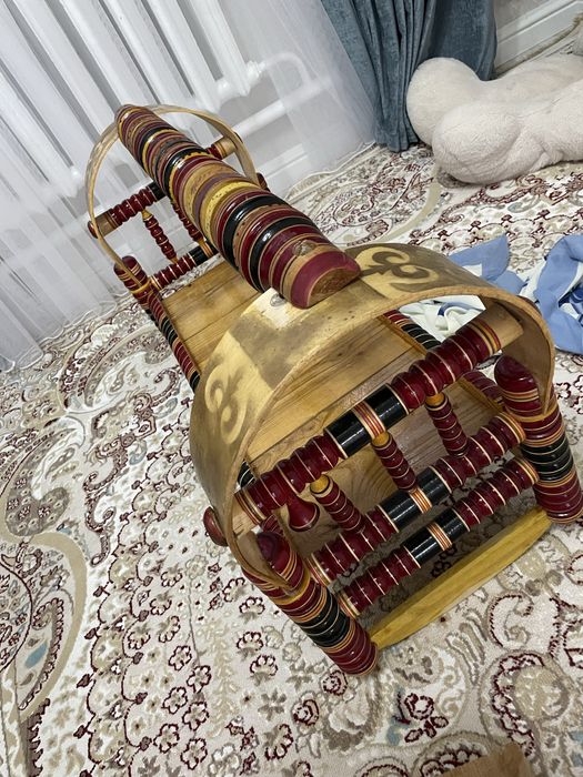 Бесік сатылады..