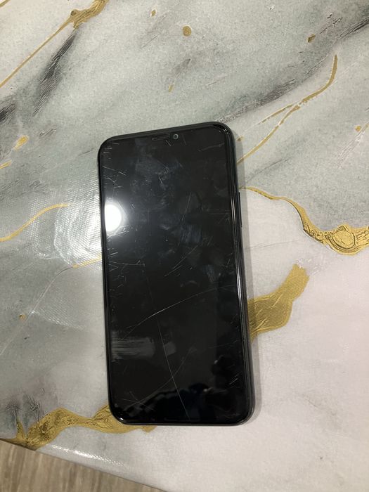 Продам айфон 11 про