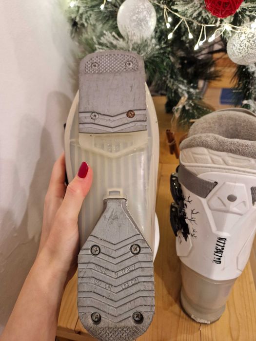 Clăpari ski DALBELLO Gaia - mărime 24.5 / 289 mm