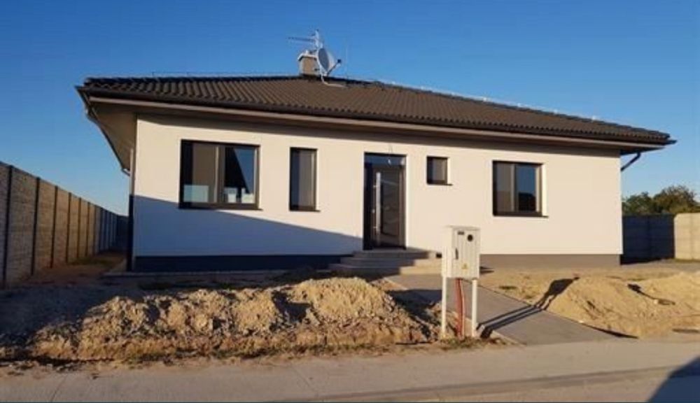 Vând case modulare pe structură metalică învelit