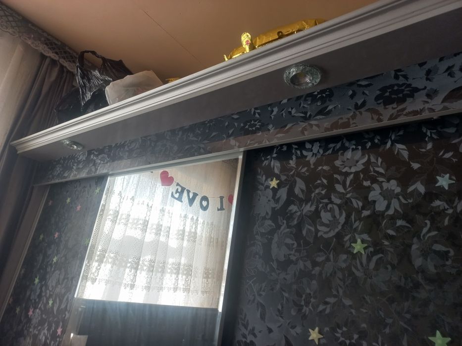 Спальний гарнитур сотилади хечканча ишлатилмаган янгидек турипти