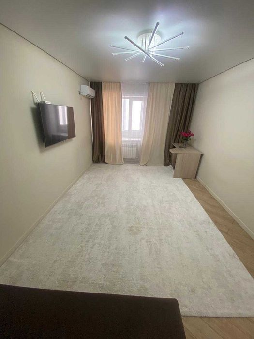 Продается 1 ком  2-база  площадь 50