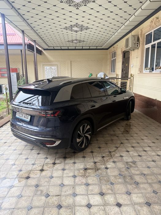 Volkswagen ID.6 Crozz Pure+ full