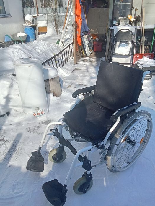Коляска инвалидная б/у