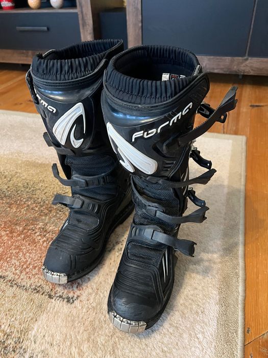 Екипировка мотокрос яке панталон ботуши ризница протектори