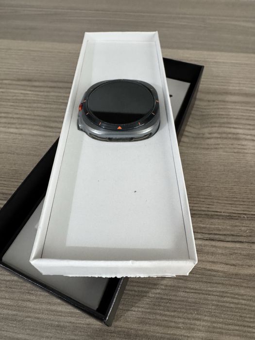 Продавам Samsung Galaxy Watch Ultra 2025