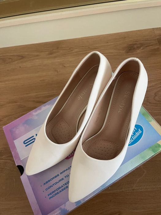 Туфли молочного цвета