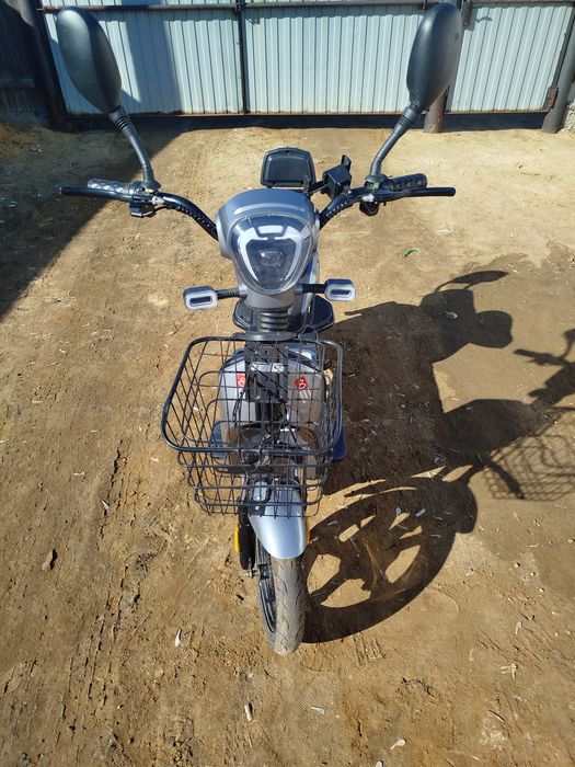 Продам электро скутер СК 8