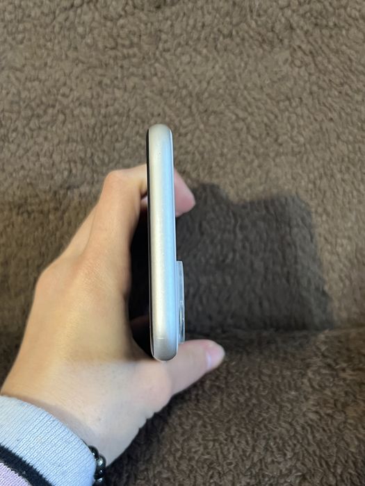 Iphone 11 128 gb бял white 100% батерия