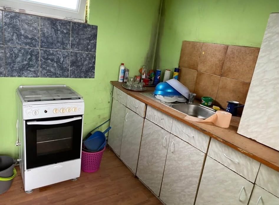 Casa si teren de vanzare