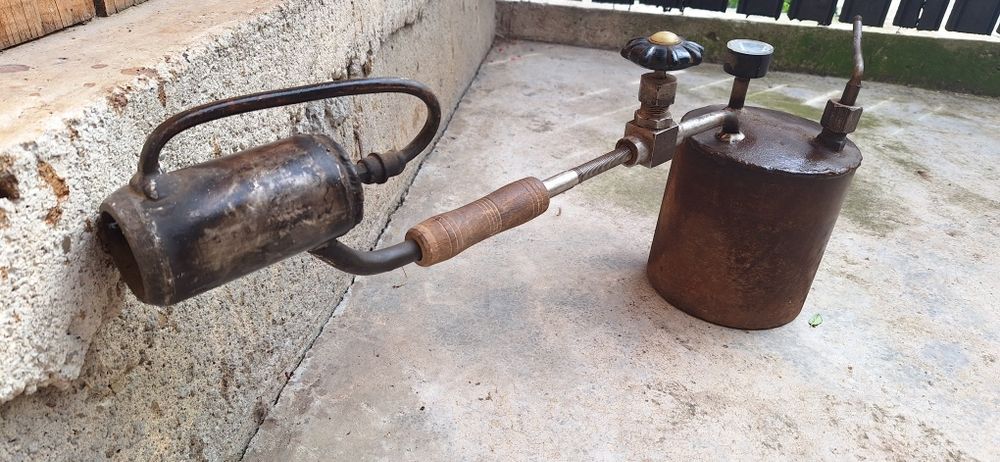 Lampa benzină sau gaz