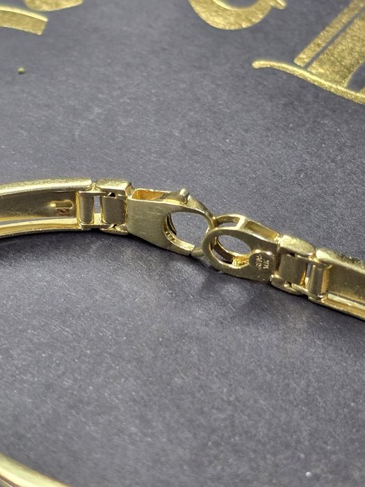 Золотой браслет.