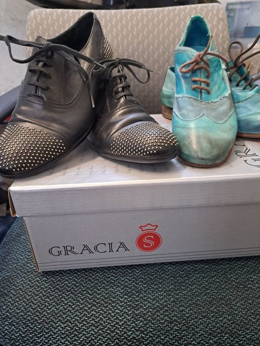 Дамски кожени обувки