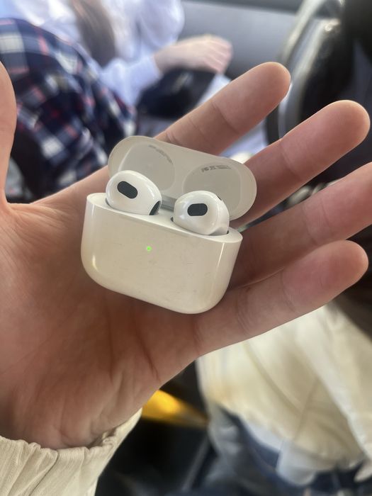 Продам airpods 3