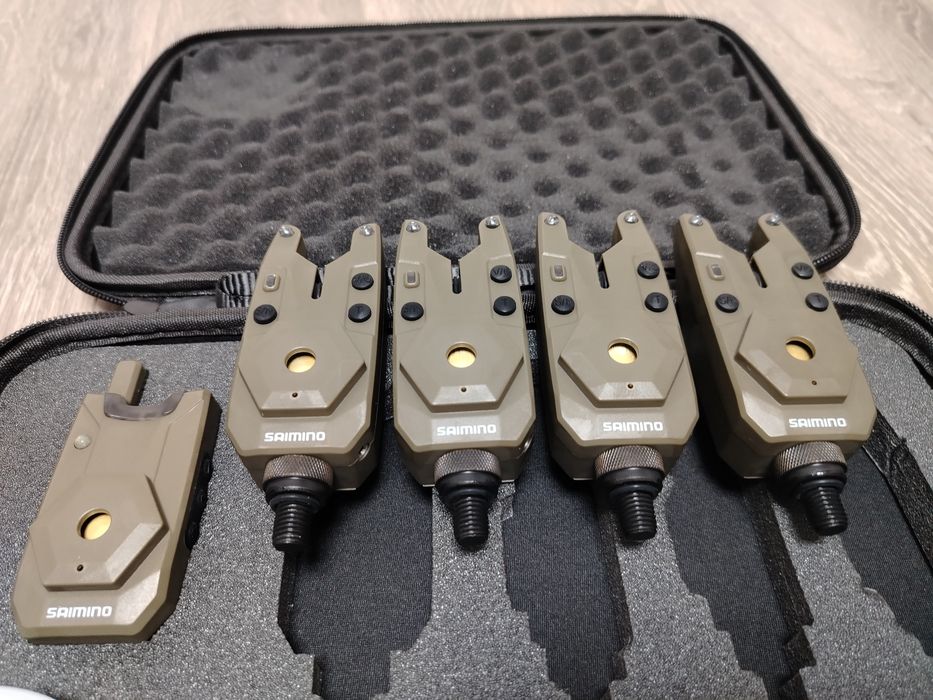 Set Senzori Avwrtizori 4+1 Saimino JHA 518 RXL + Lampa Cort

LED-uri d