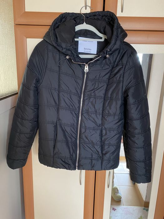 Дамско яке Бершка