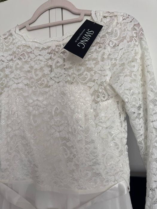 Булченска  сватбена или за кръщене официална бяла рокля SWING