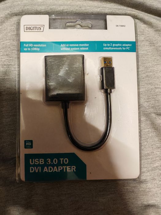 Adaptor de la USB 3.0 la DVI placa video externa