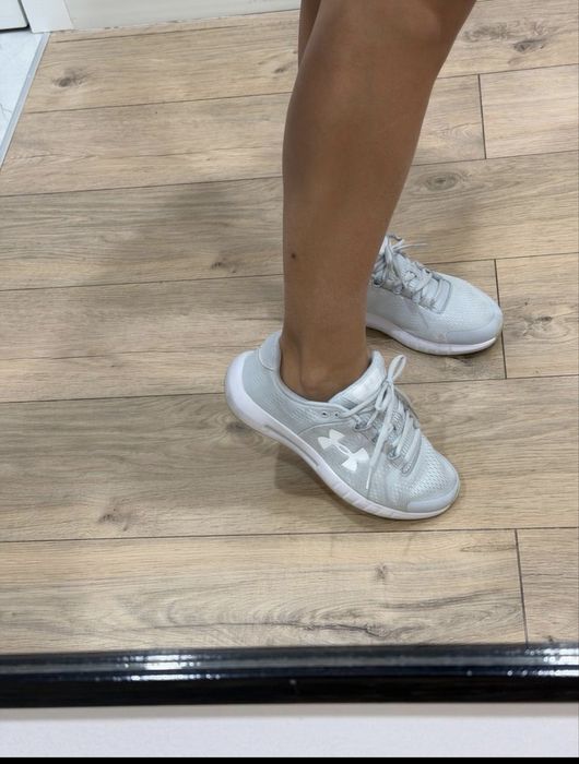 Кроссовки under armour