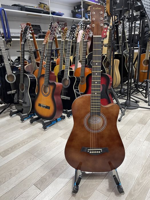 Gitara akustik 6 strunali